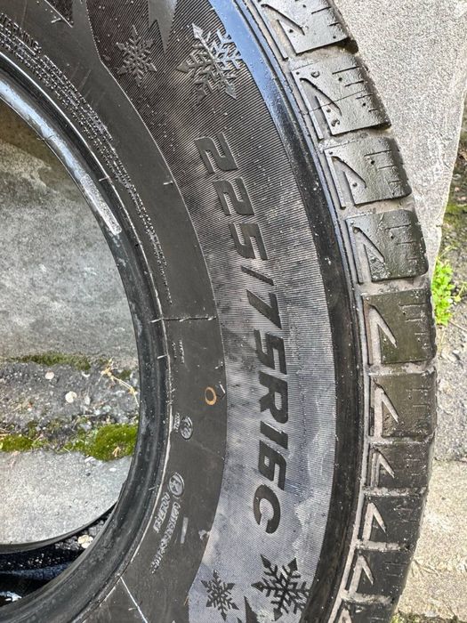 Зимова гума Aplus 225/65/16c