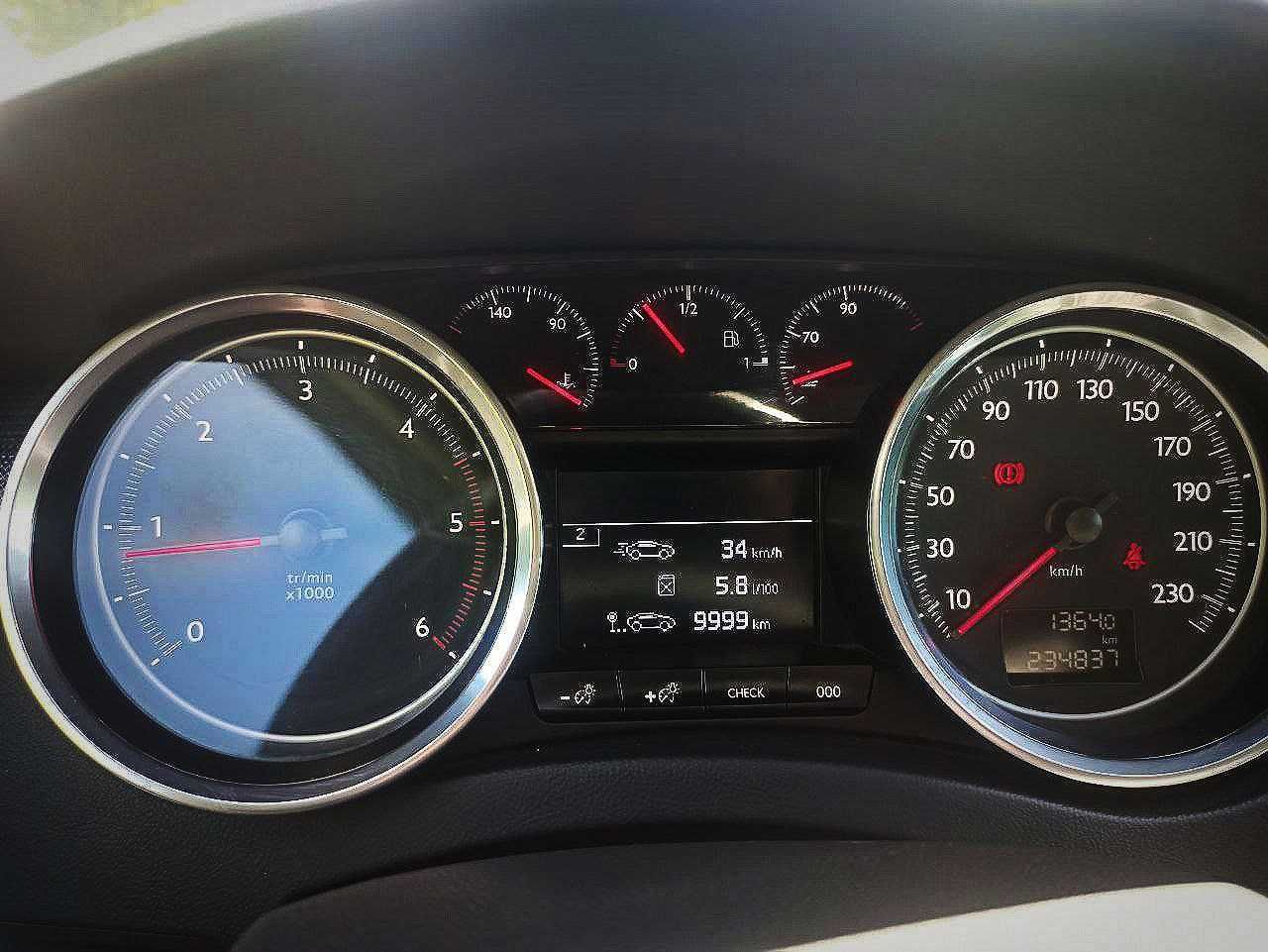 Peugeot 508 SW 2.0 HDi 2014 року