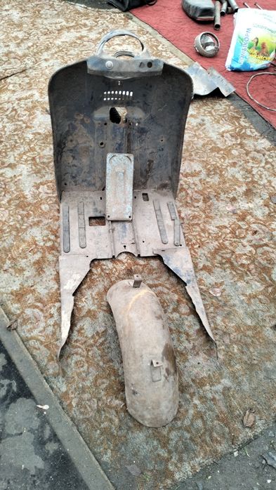 Запчастини мотороллер муравей