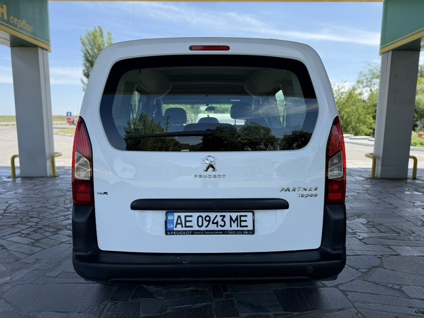 Продам Peugeot Partner Tepee 1.6HDi MT Официал 2016
