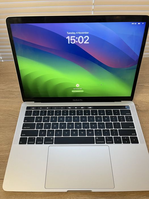 MacBook pro 2019 i5