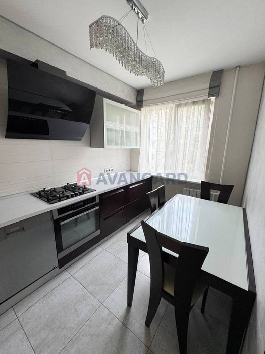 Калиновая 3к.кв.Не угловая.6 этаж.Двухсторонняя 53000$