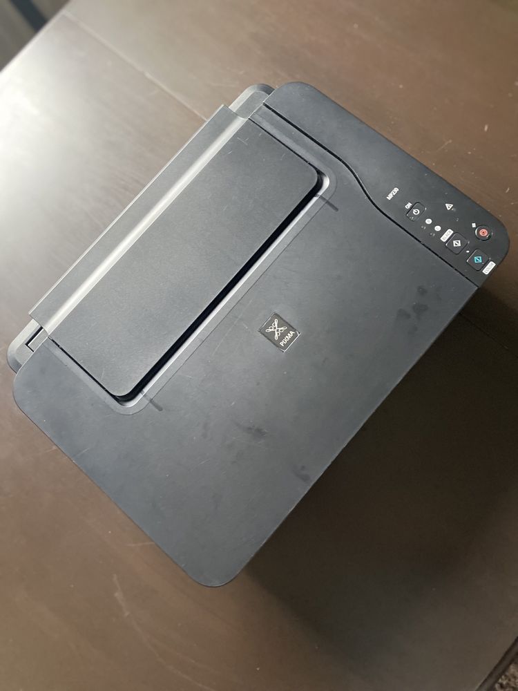 Принтер. Принтер Canon. Цветной принтер