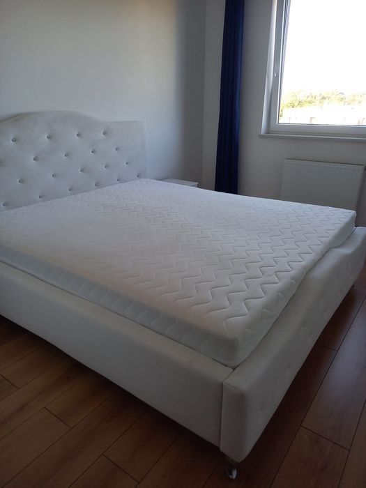 Materac 180x200.