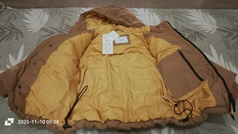 Дитяча тепла курточка нова