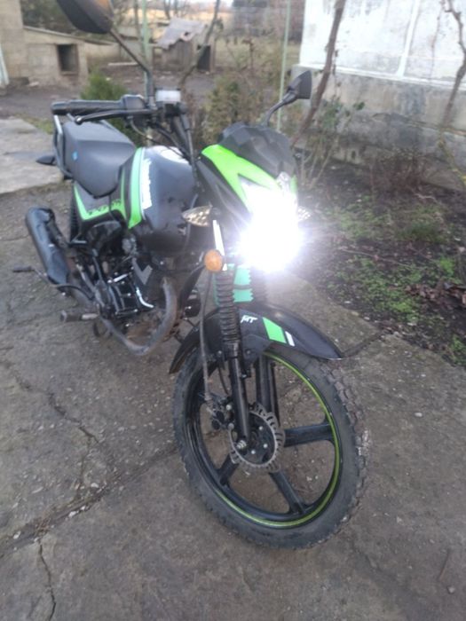 Продам мустанг фості 150