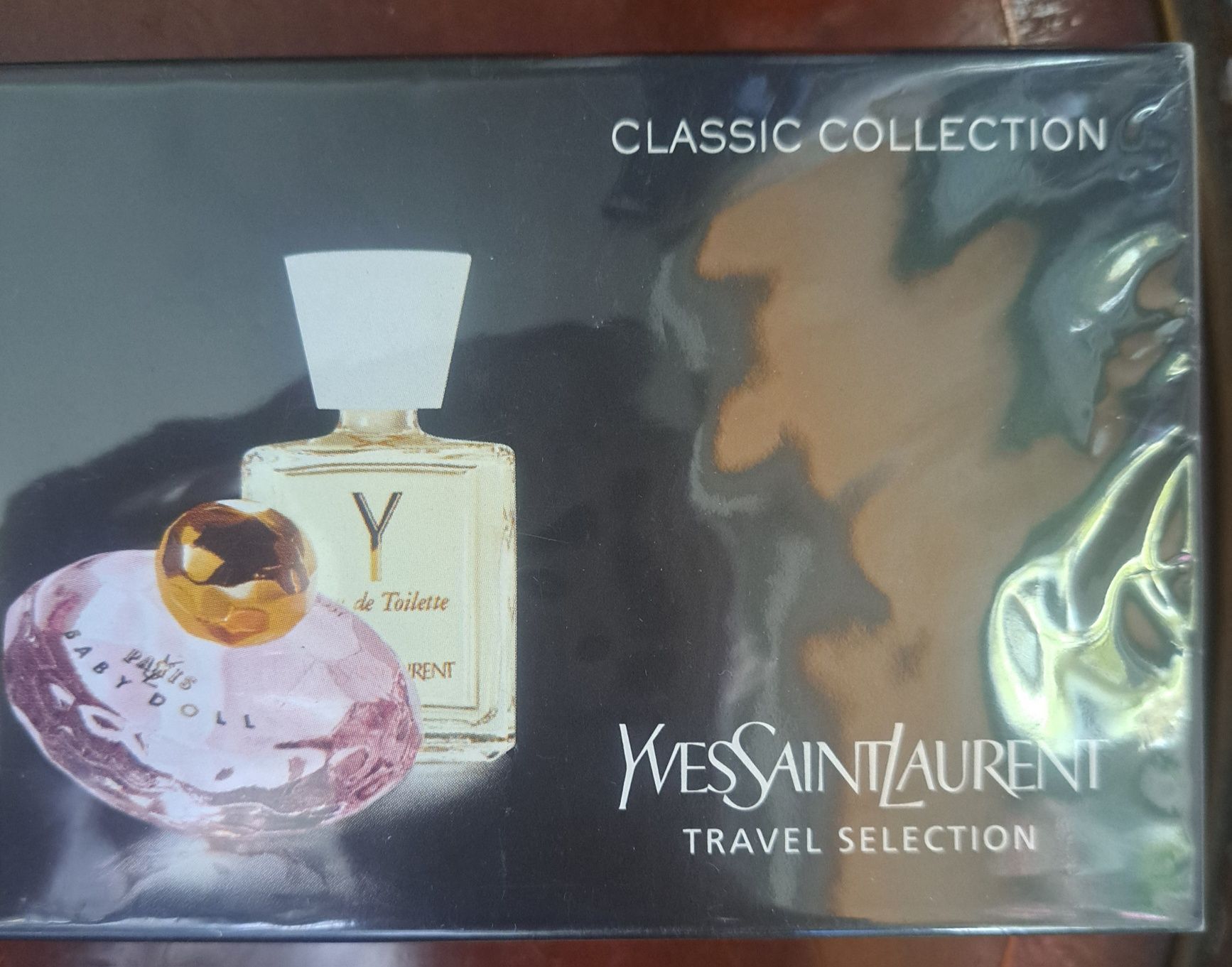 Conjunto de 5 miniaturas de perfume da Yves Saint Laurent