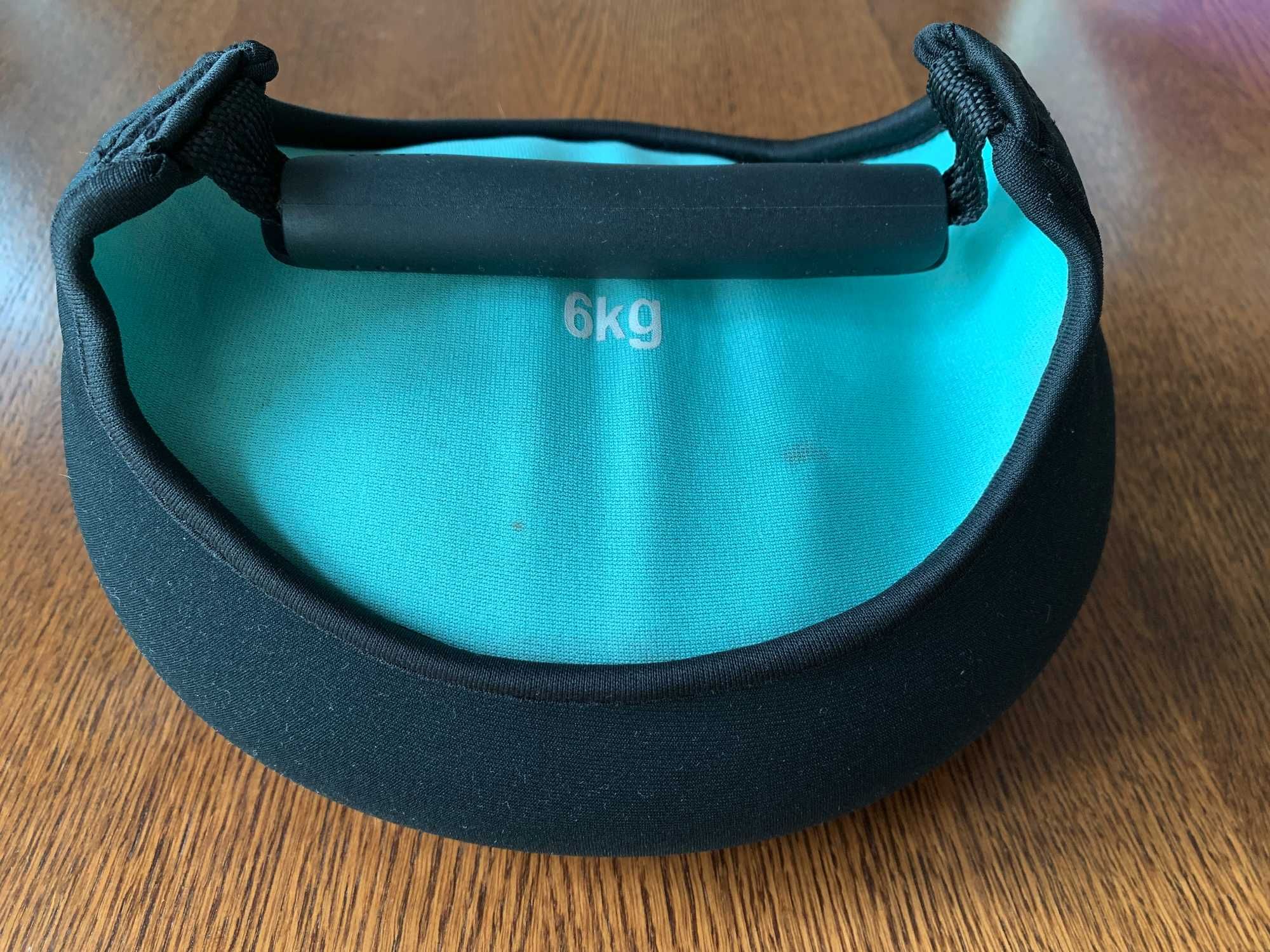 Neoprenowy obciążnik kettlebell #FAJTERKI 6kg Ewy Chodakowskiej