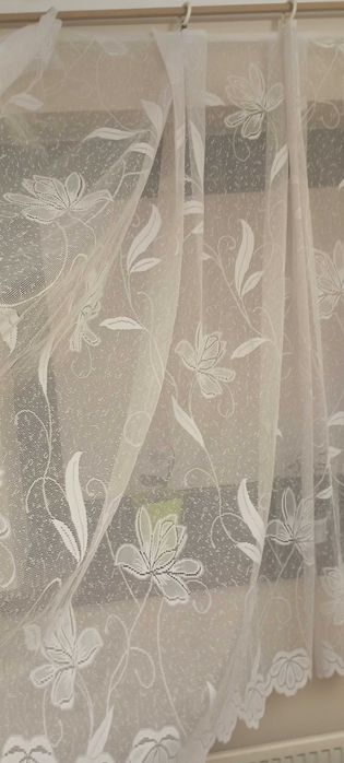 Nowa firanka żakardowa 1,60wys. x 3,00 szer.
