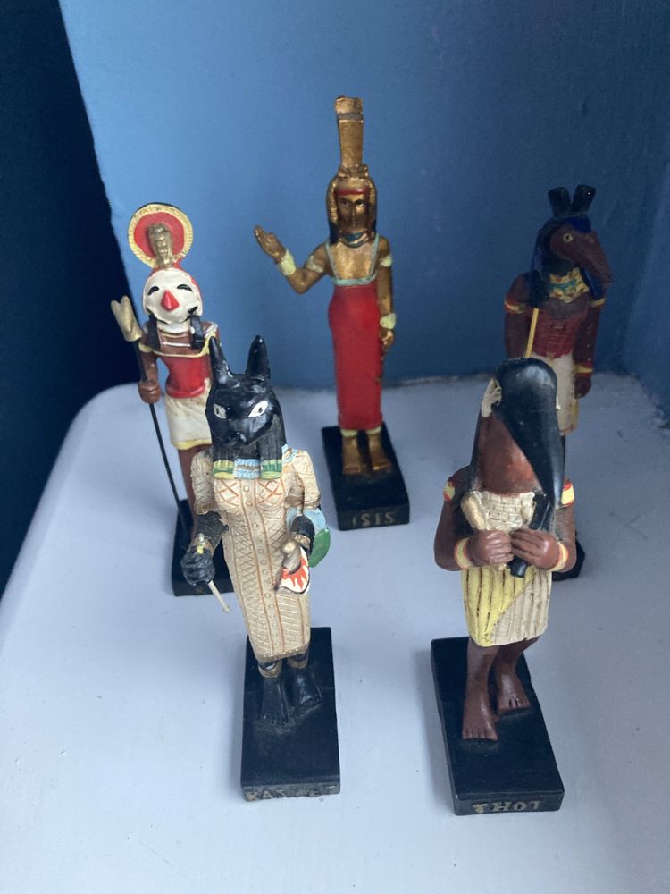 Figurki kolekcjonerskie starozytny Egipt 23 szt.