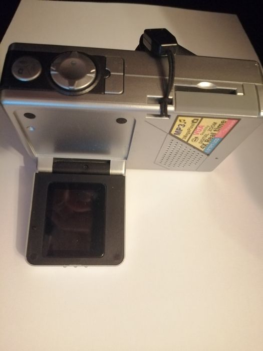 AIPTEK DV330 MP3 VGA Digital zoom 4x 1.5'' TFT LCD TV/PC playback