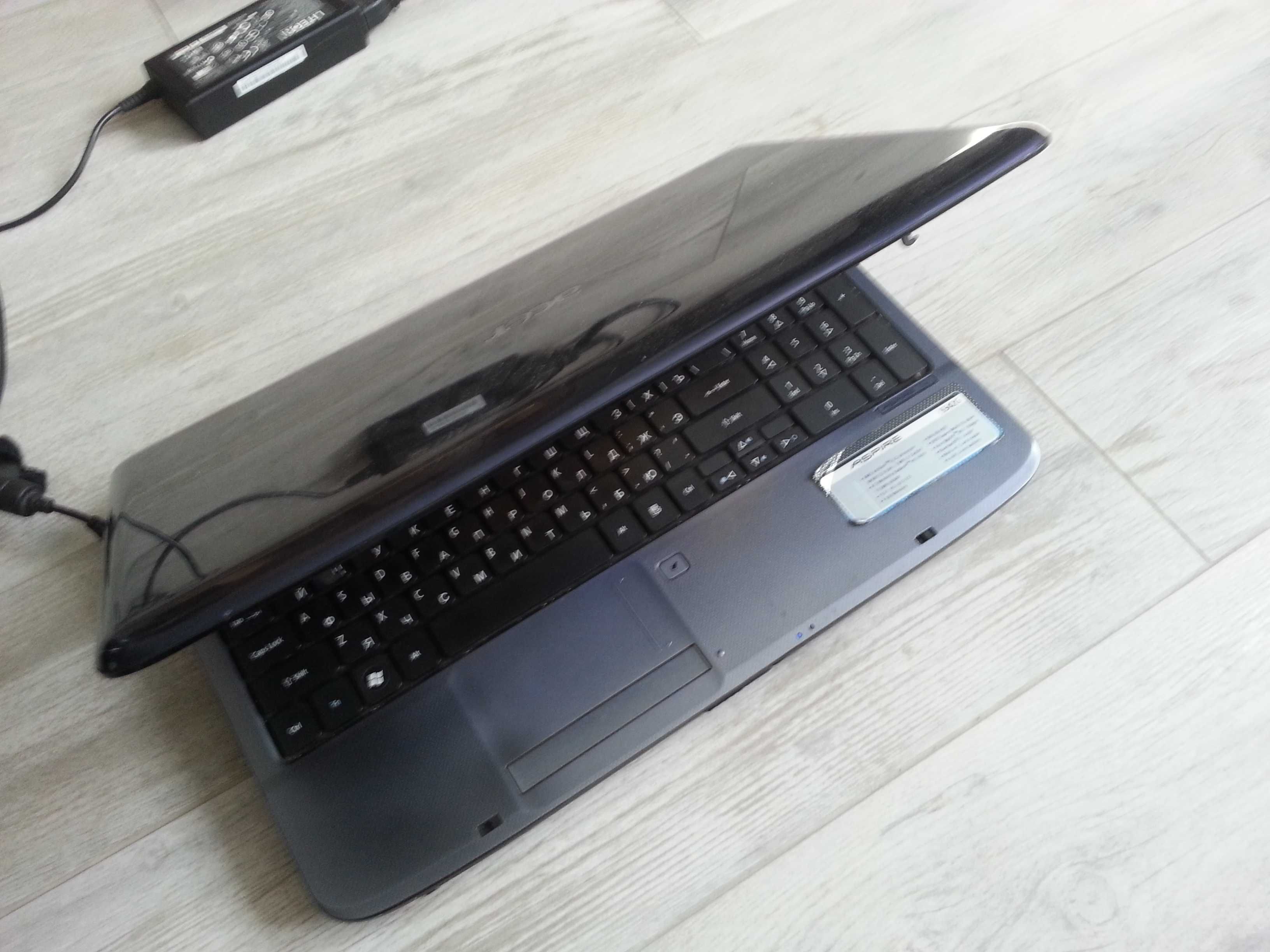 Ноутбук Acer 5542G