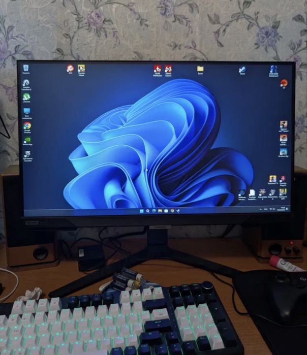240Гц IPS 27’’ Samsung G4