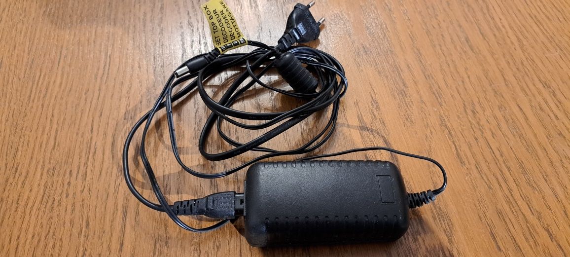 Zasilacz SAGEM 12V 3.5 A