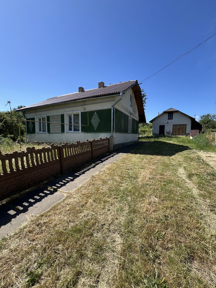 Продам одноповерховий будинок поблизу Івано-Франківська