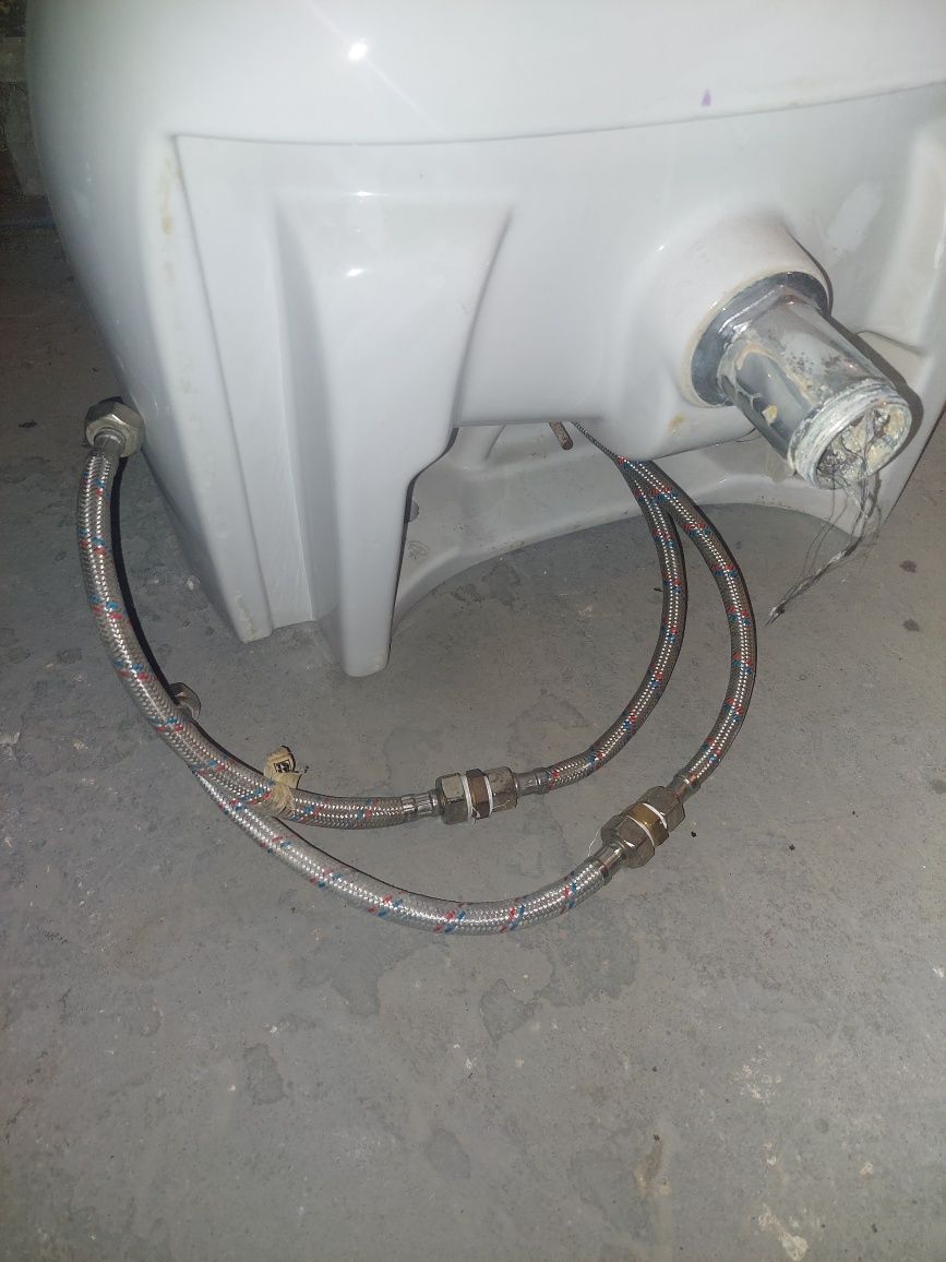 Umywalka KOLO 60CM wraz z baterią Ferro