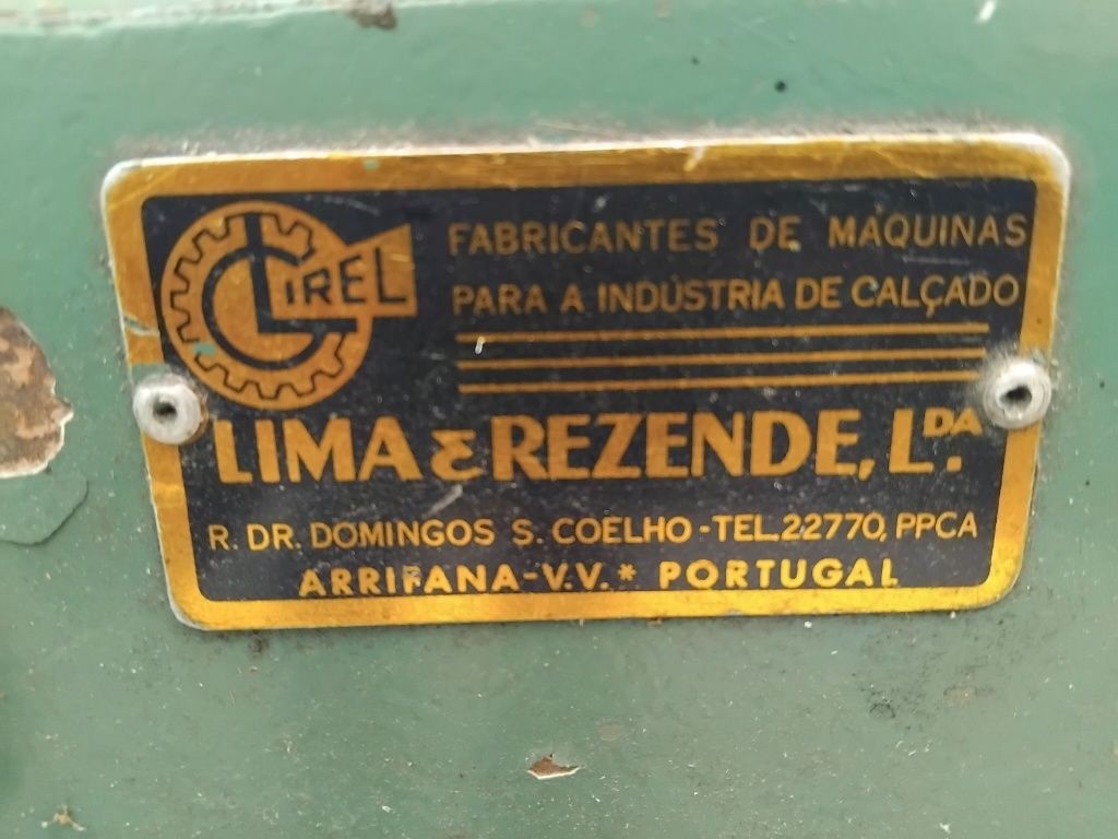 Máquina de faciar