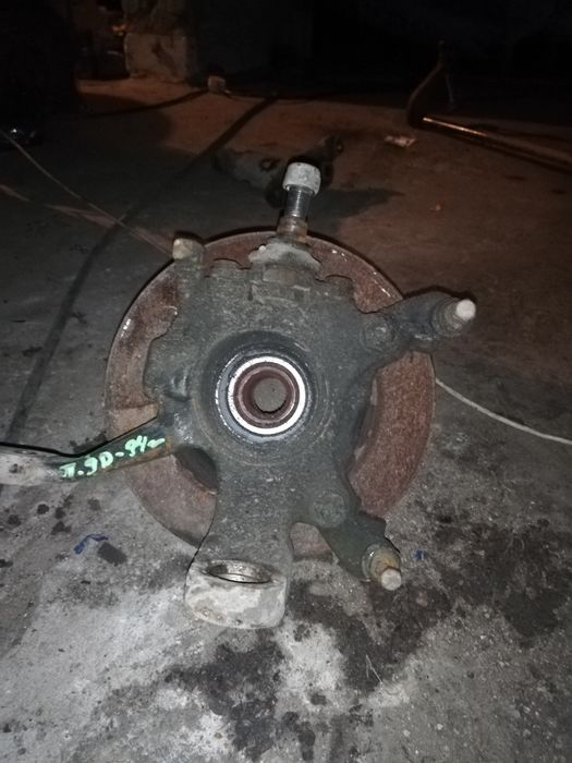 Vwt4 1.9d 94r zwrotnica prawa lewa cena za szt stn bdb oryginał VW