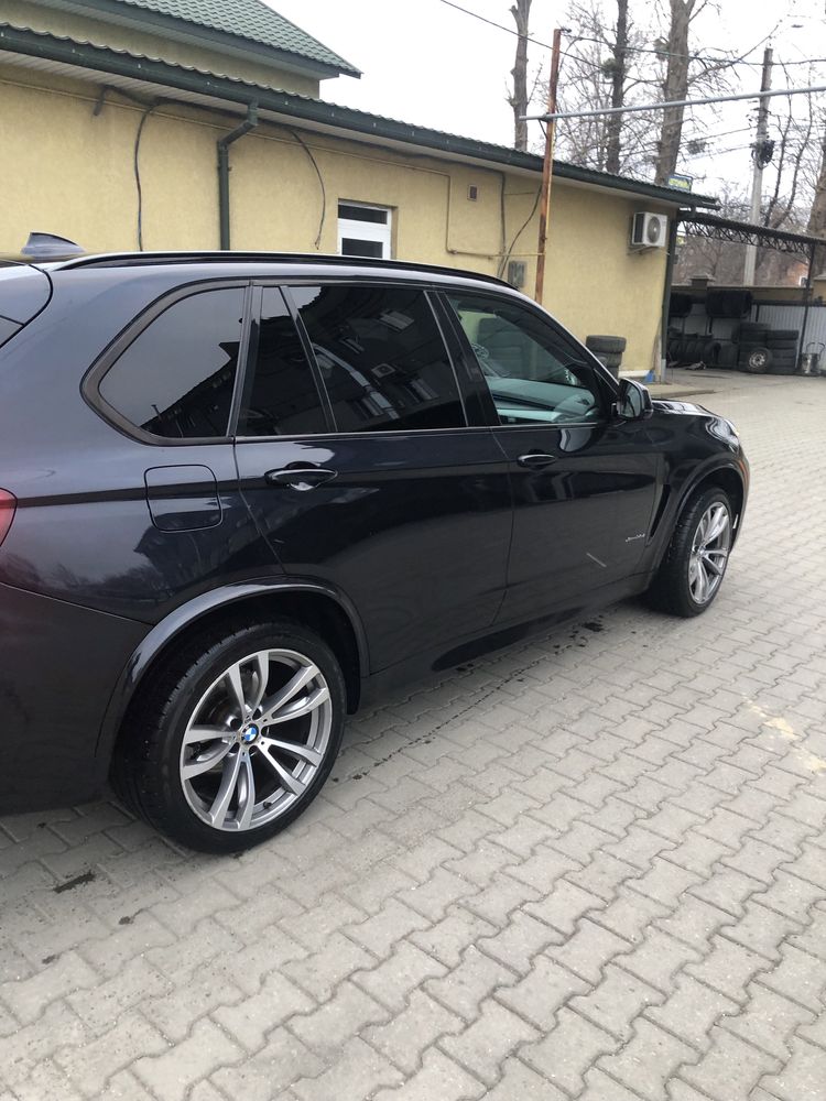 BMW  X-5 М(2015 г 3,0бензин)