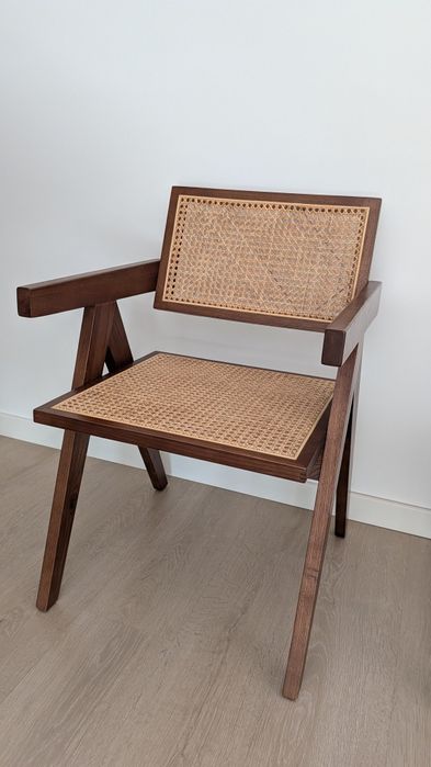 Cadeira de jantar com braços em madeira de freixo e rattan