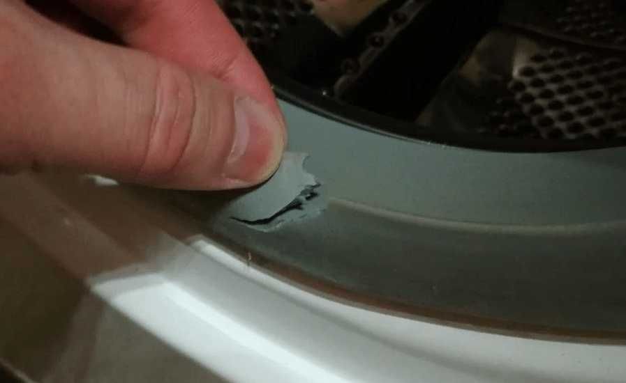 Substituição da borracha do óculo de maquina de lavar roupa.