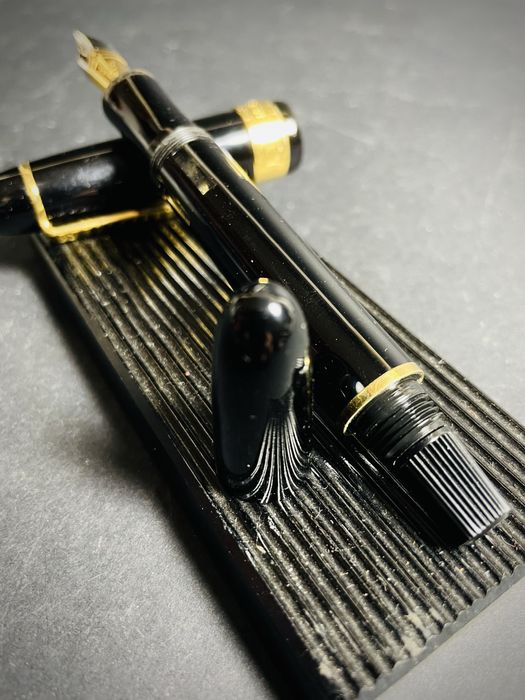 Caneta de tinteiro “Senator” modelo President-made in Germany