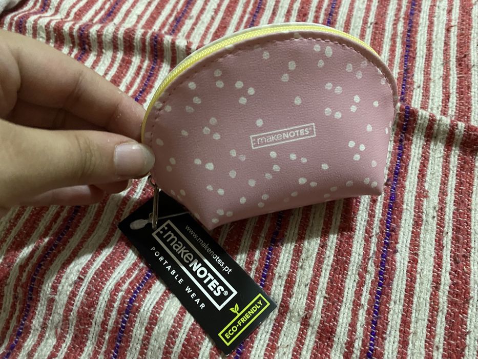 Porta moedas  novo com etiqueta PORTES INCLUIDOS