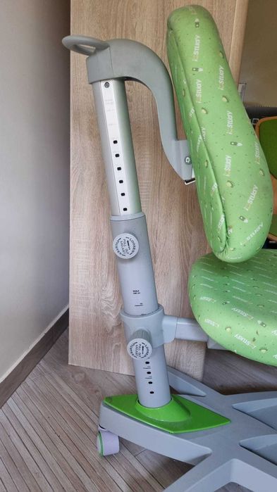 Krzesło do biurka dla dziecka