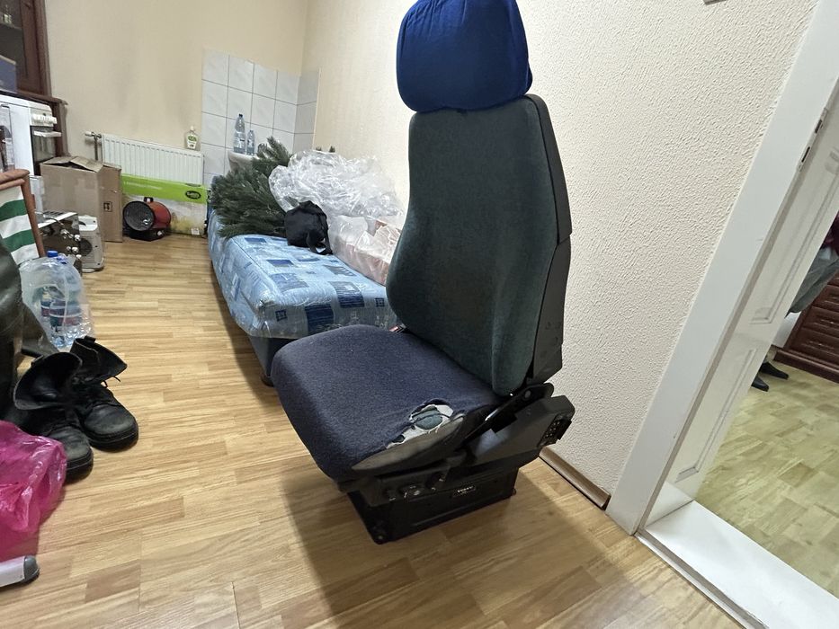 Продам сидіння водія на сідловий тягач VOLVO FH 420 EURO 3