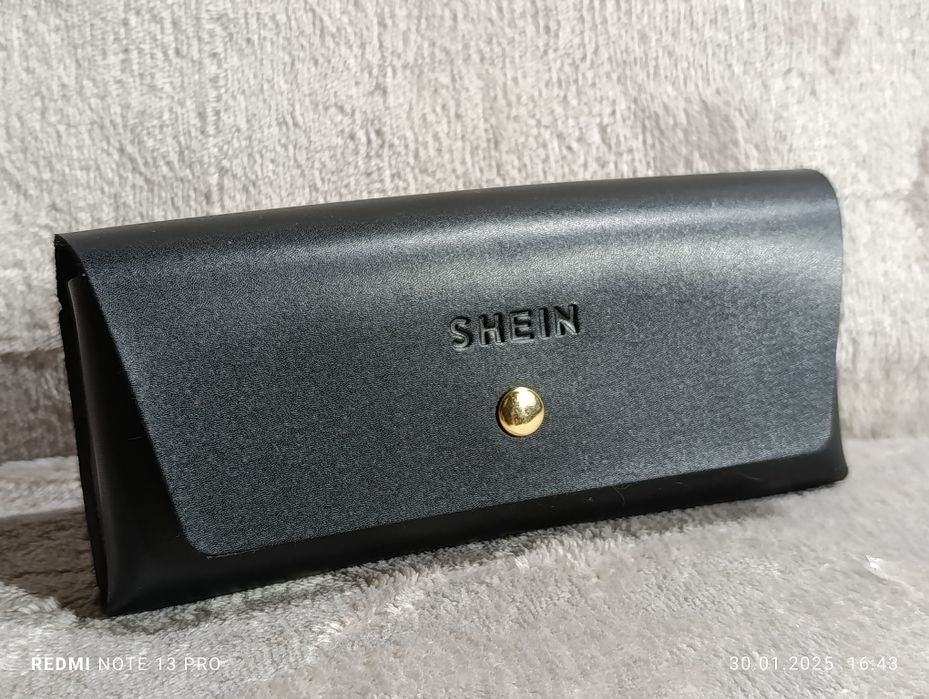 Shein etui na okulary