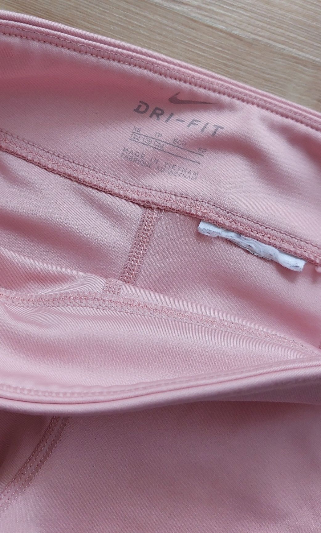 Spodnie legginsy 122/128 Nike Dri fit sport sportowe