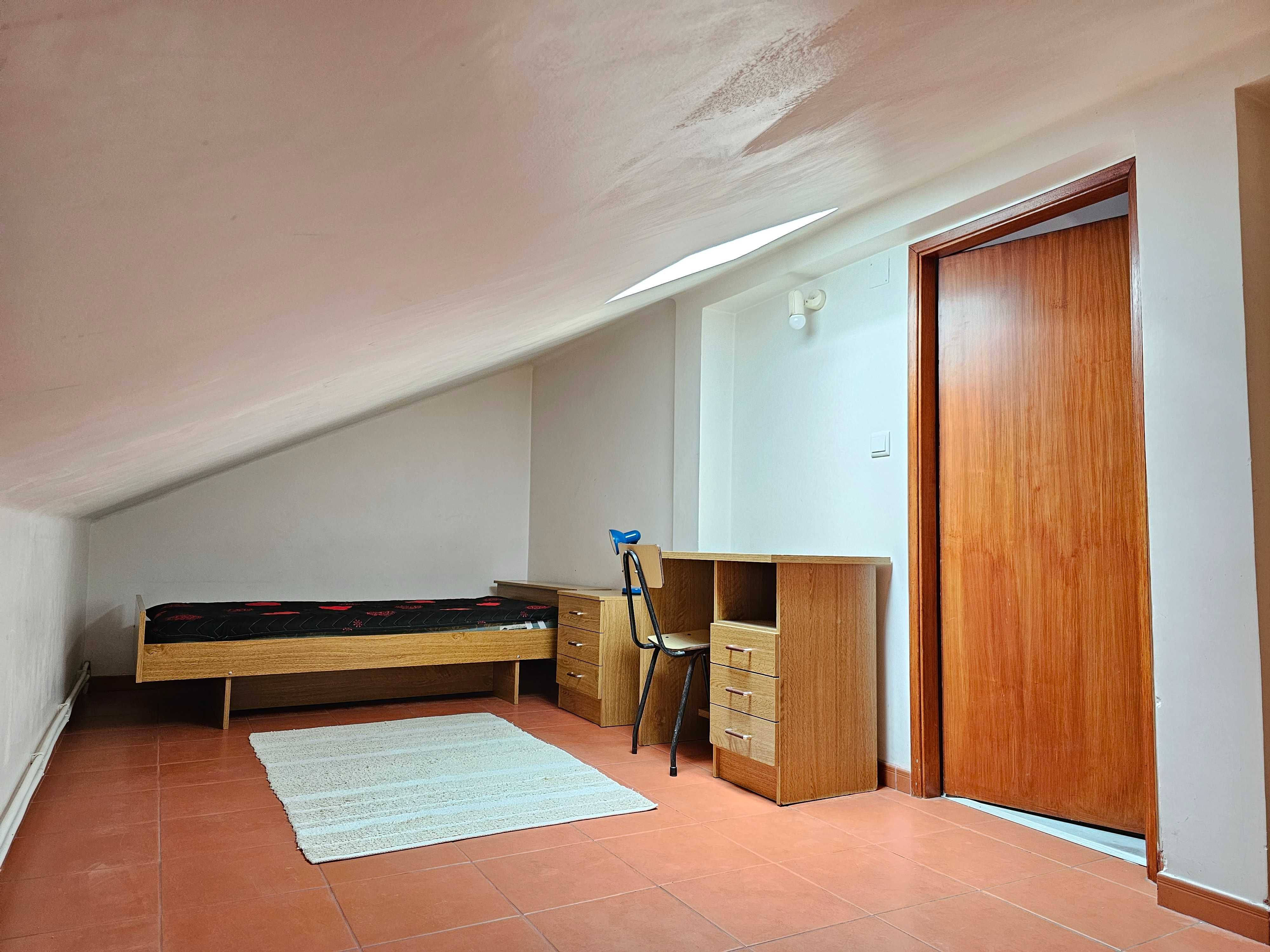 Quarto Estudante - Pólo 2, ISEC, Hotelaria