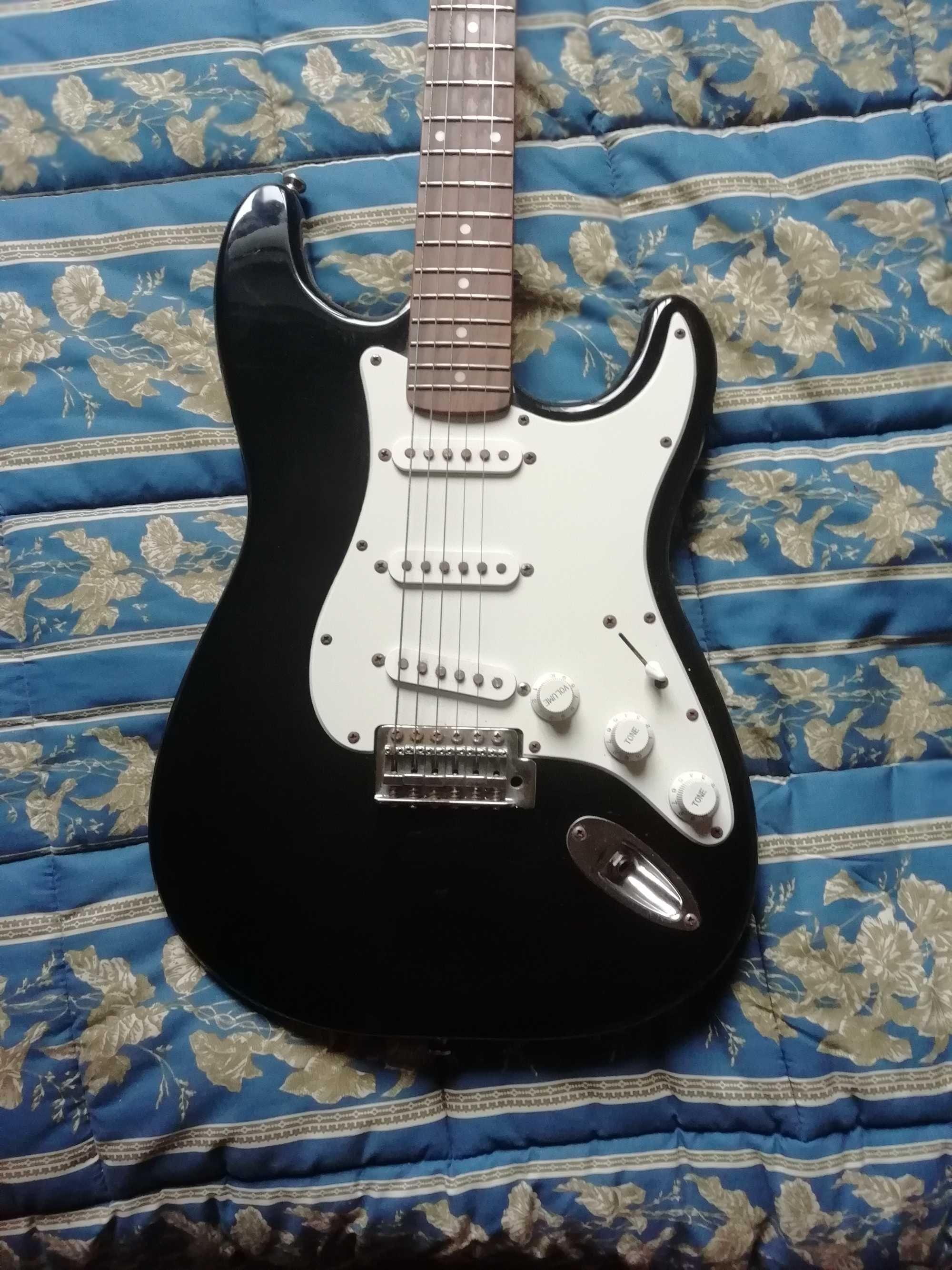 Guitarra eléctrica fender squire
