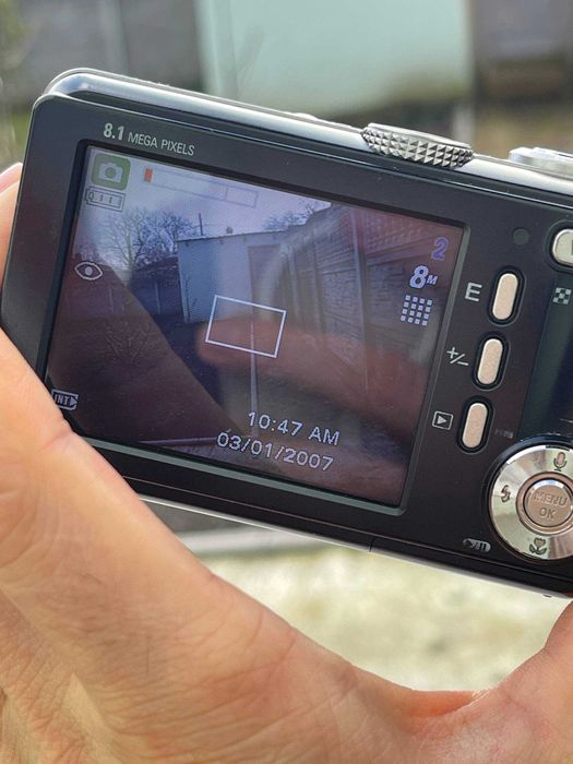 фотокамера Samsung S830.