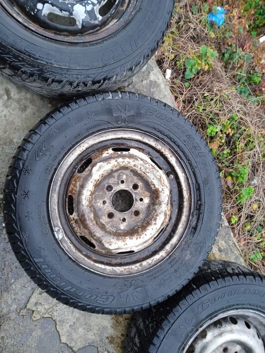 Продам шини на дісках 175/70 R13