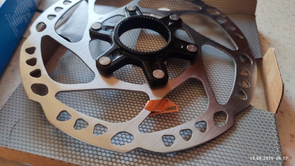 Tarcza hamulca Shimano Deore SM-RT64 160mm Center Lock