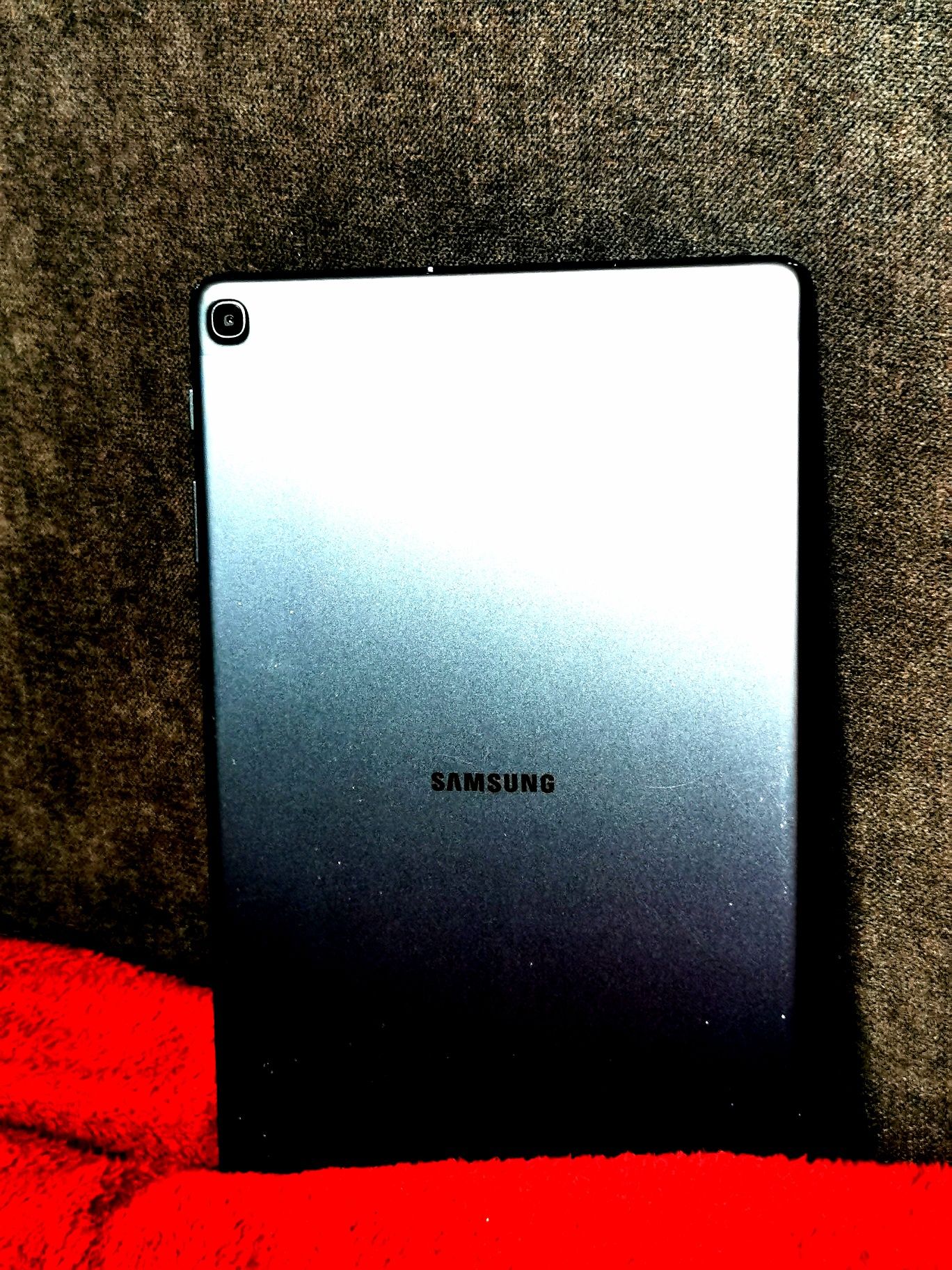 Samsung Galaxy Tab A (2019 Edition) + Capa