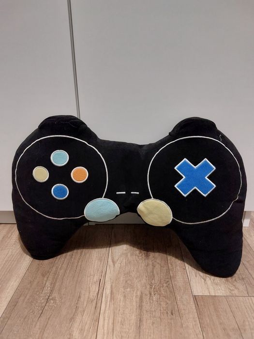 Poduszka pad do konsoli Reserved pluszak maskotka