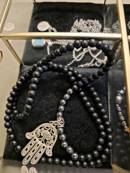 Guarda jóias novo com material