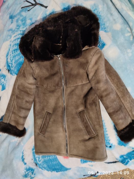 Продам дублёнка натуральная для мальчика,  на 5-7 лет