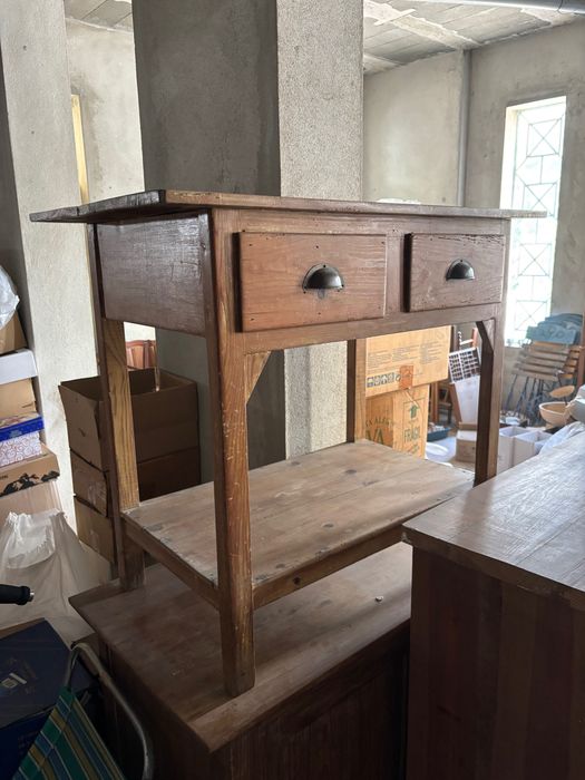 Mesa de cozinha antiga/aparador