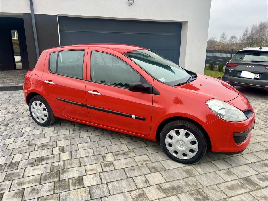 Zadbane Renault Clio 1.2B 2009r