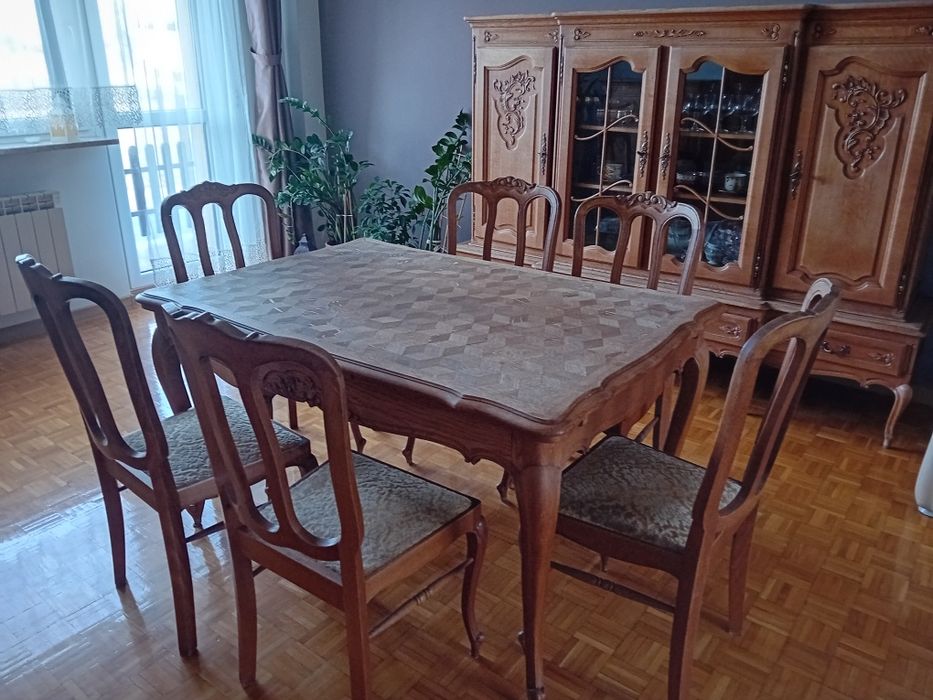 Zestaw mebli do salonu stylowe ludwikowskie z drewna stół komody