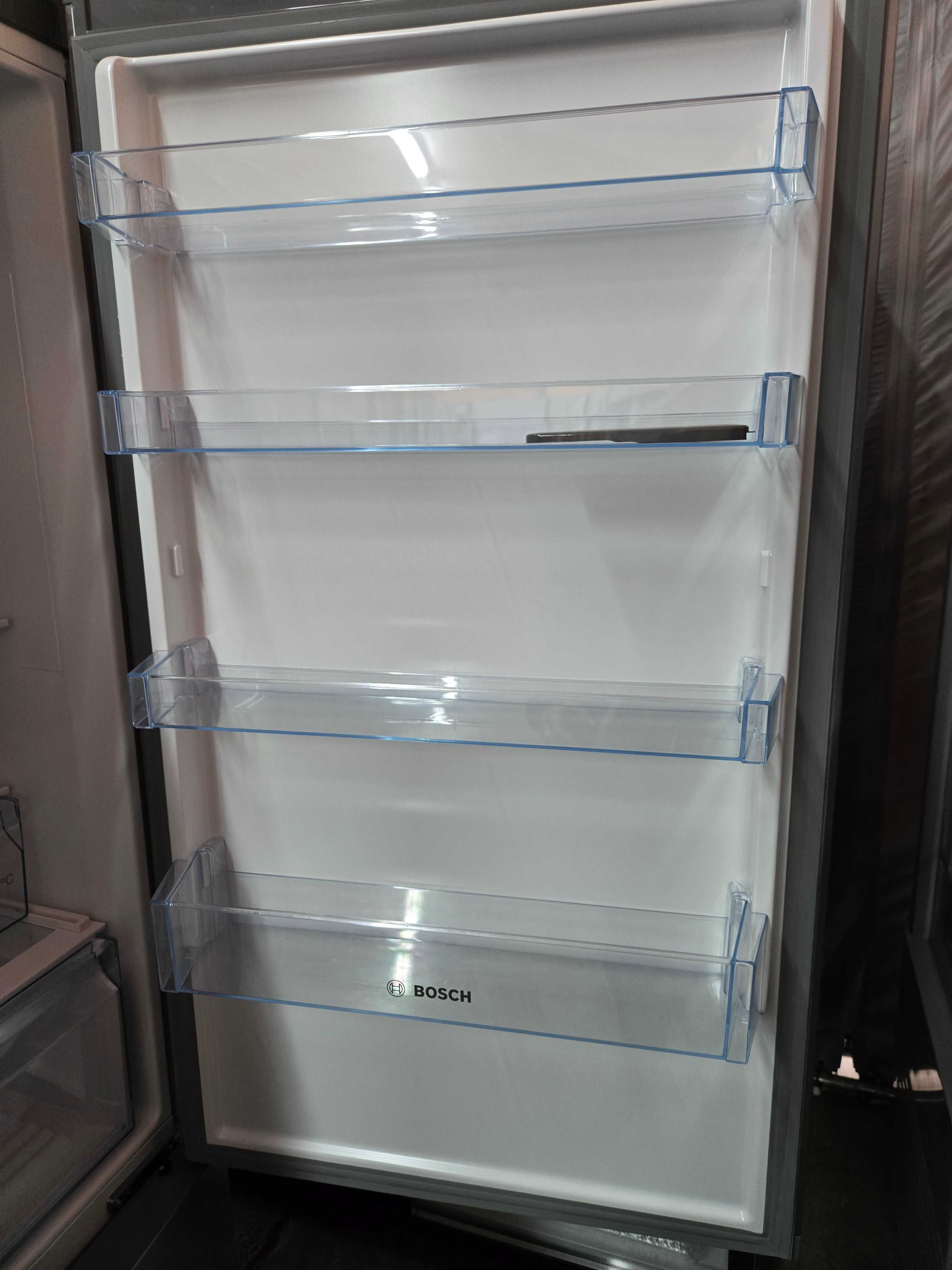 JANKI, ul. Wspólna 6 Lodówka Bosch 70cm KGN49XIEA