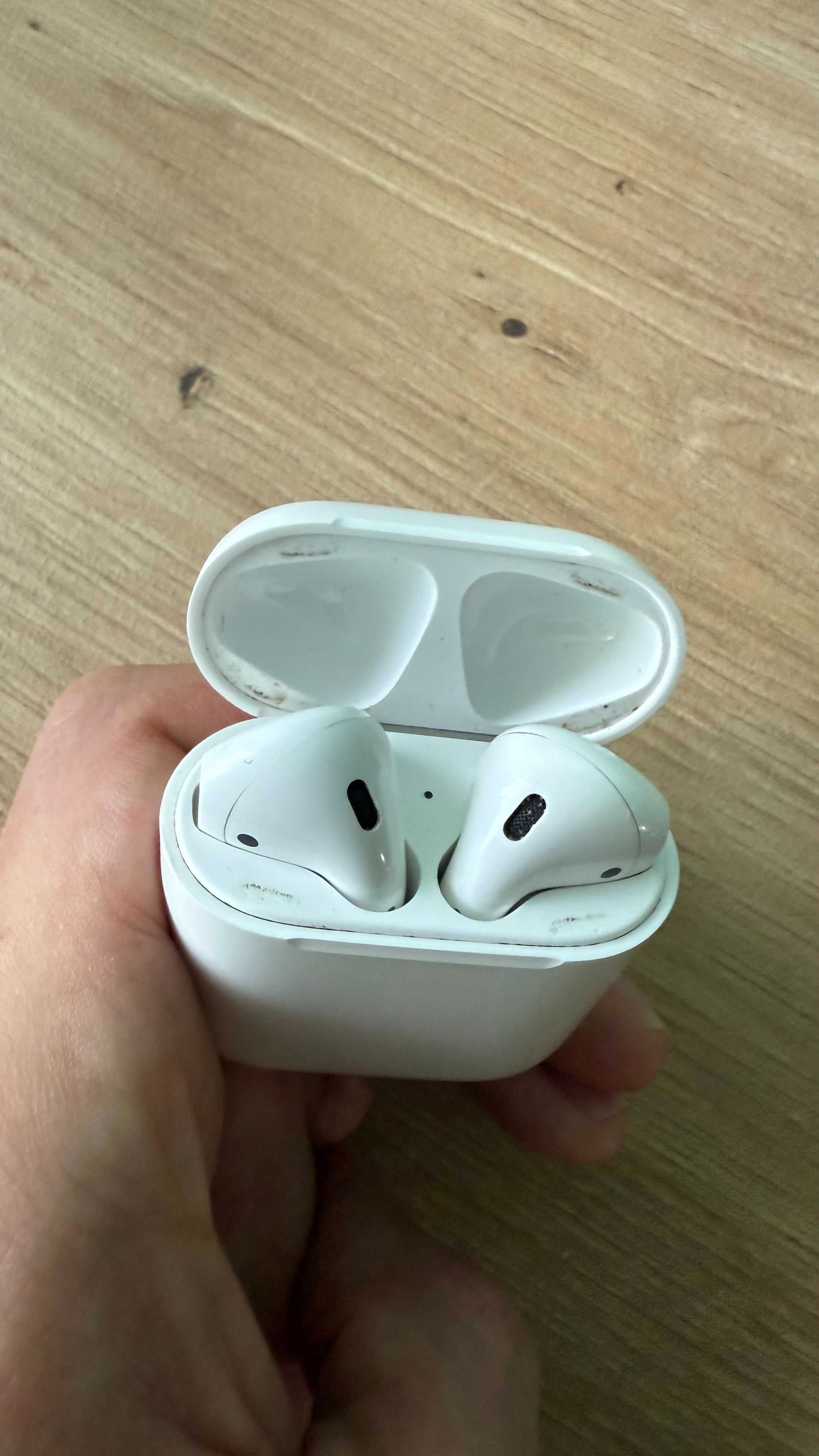 Słuchawki AirPods 1 generacji + Etui