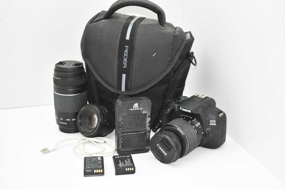 Aparat Canon EOS D2000 + 2 obiektywy + torba