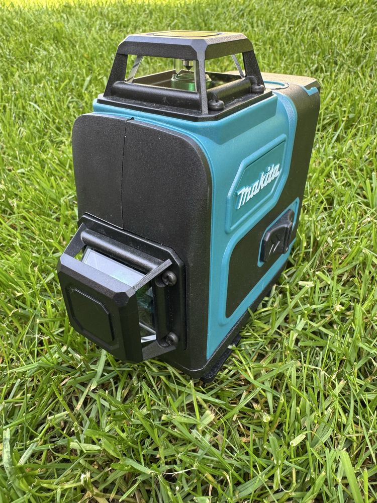 Laser krzyżowy makita pion poziom 16 linii niwelator pilot statyw etui