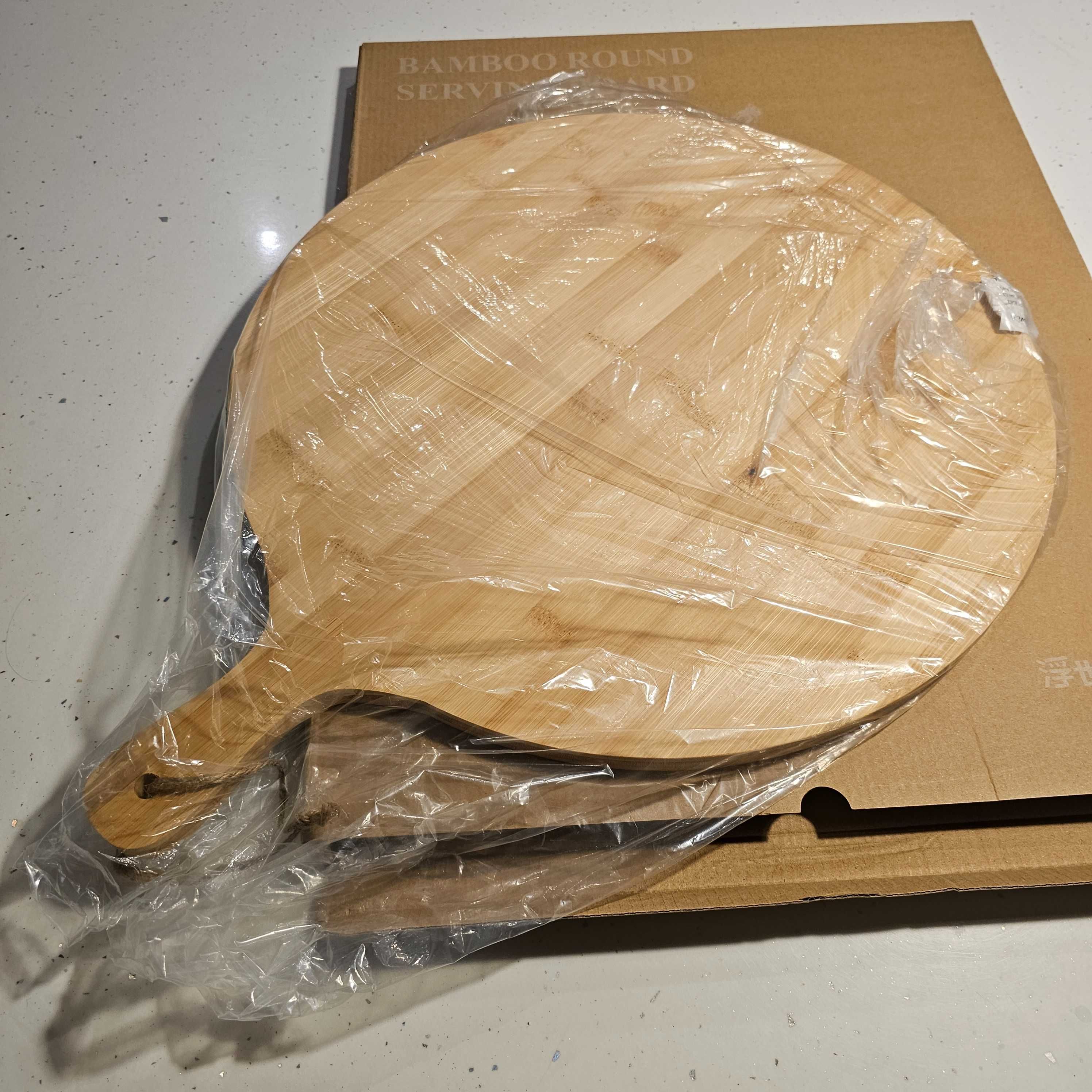 Bambusowa deska pod pizze do serwowania, okrągła. UKIYO.