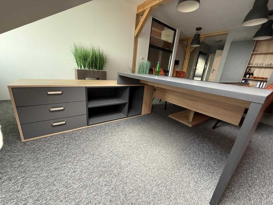 Duże biurko narożne z szufladami - stan bardzo dobry