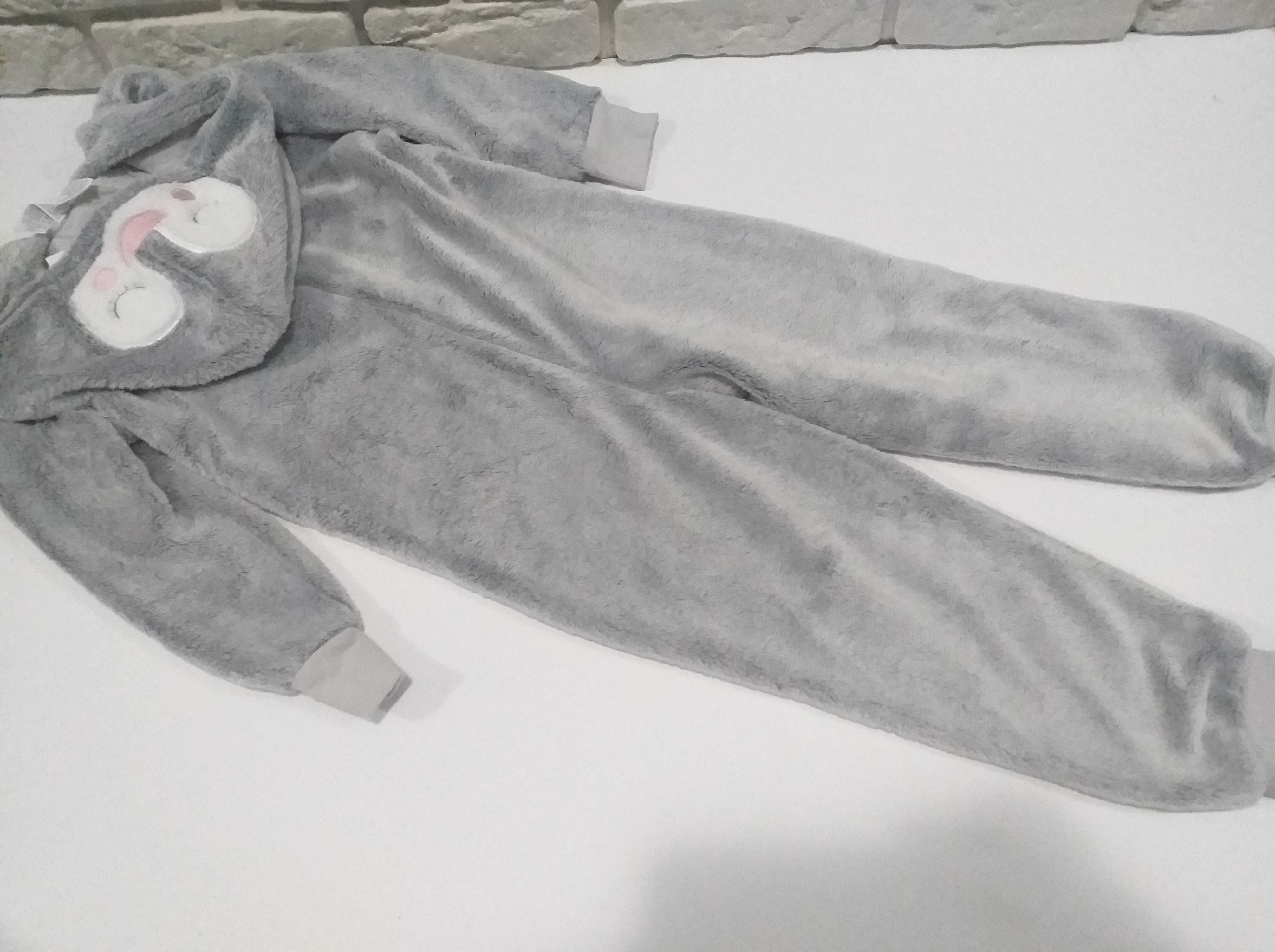 Ciepła piżama kombinezon pluszowy miś pingwin roz 110-116 C&A Palomino
